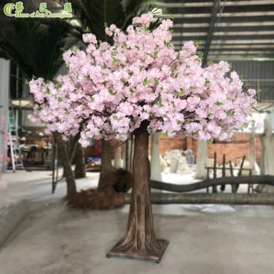 Handgjorda rosa japanska körsbärsblomningsträd